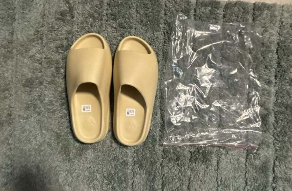 Adidas Yeezy Slide Pure